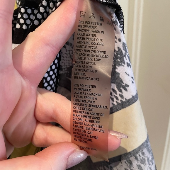 Long sleeved patterned top - Picture 3 of 4